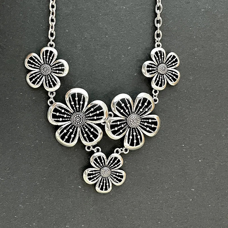 Bohemian Accessories Patchwork Flowers Choker